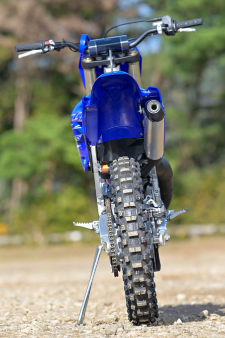 YAMAHA YZ125（2022年モデル）リヤビュー