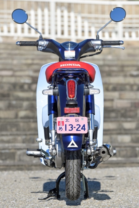 ホンダ 2022年モデル スーパーカブC125 (8BJ-JA58) リヤビュー