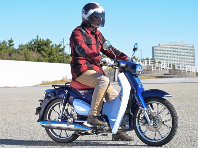 ホンダ 2022年モデル スーパーカブC125 (8BJ-JA58) 乗車姿勢