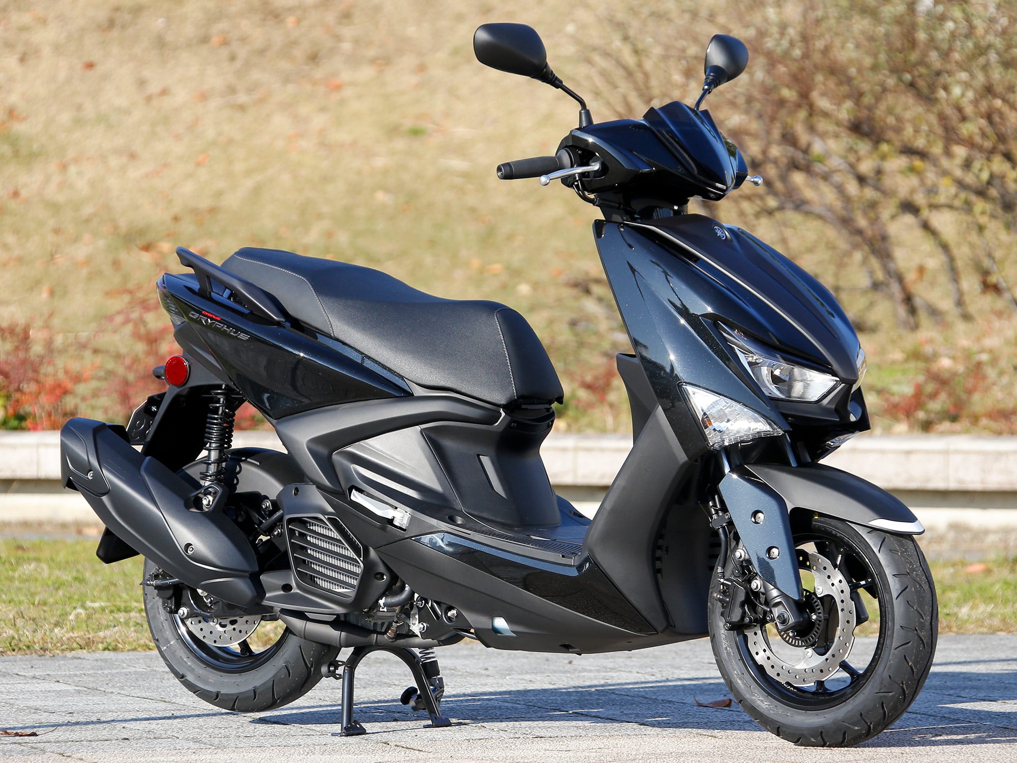 ヤマハ 新車 '22 シグナス グリファス ブラック(125cc) 現金一括払価格(銀行振込前払い) 通販