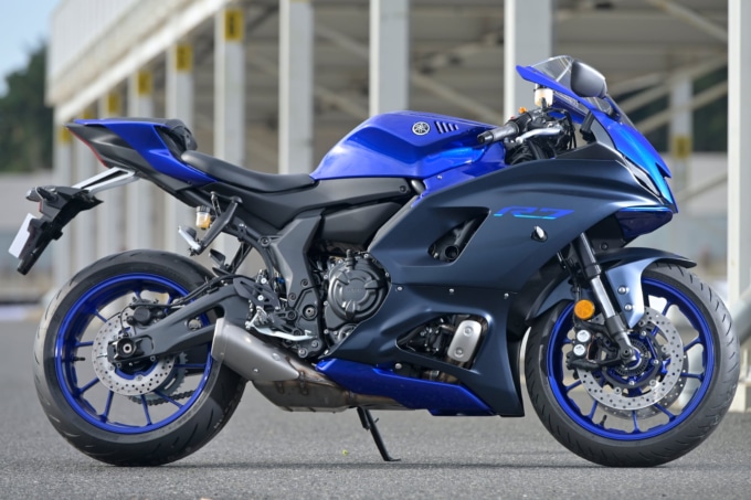 ヤマハ 2022年モデル YZF-R7 (8BL-RM39J) 右サイドビュー