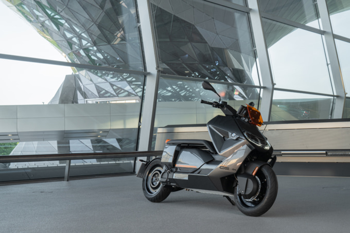 BMW MOTORRADは大阪/東京モーターサイクルショーの出展内容を発表 CE04