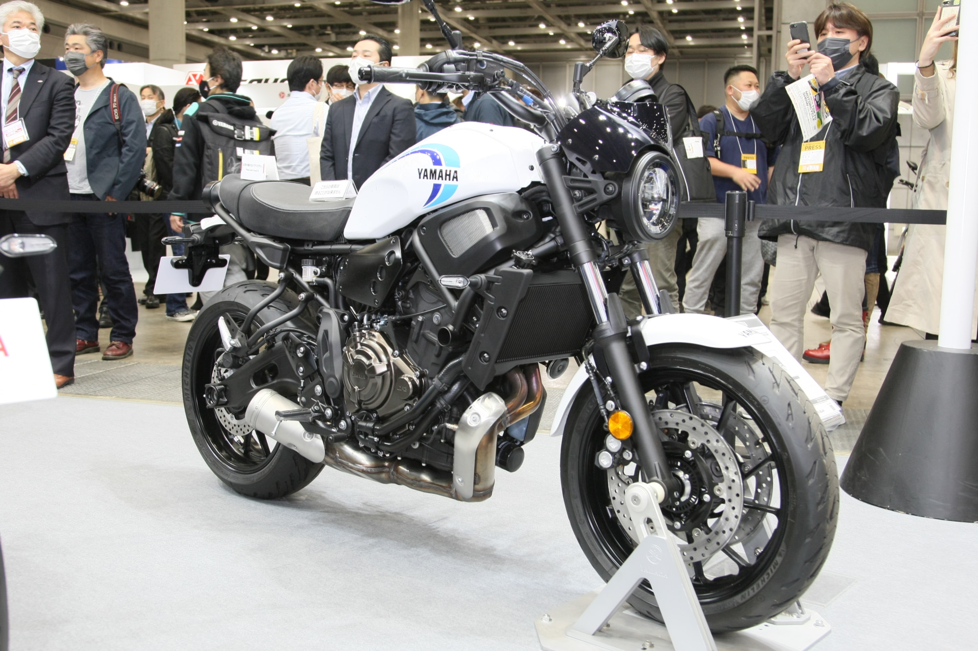 XSR700