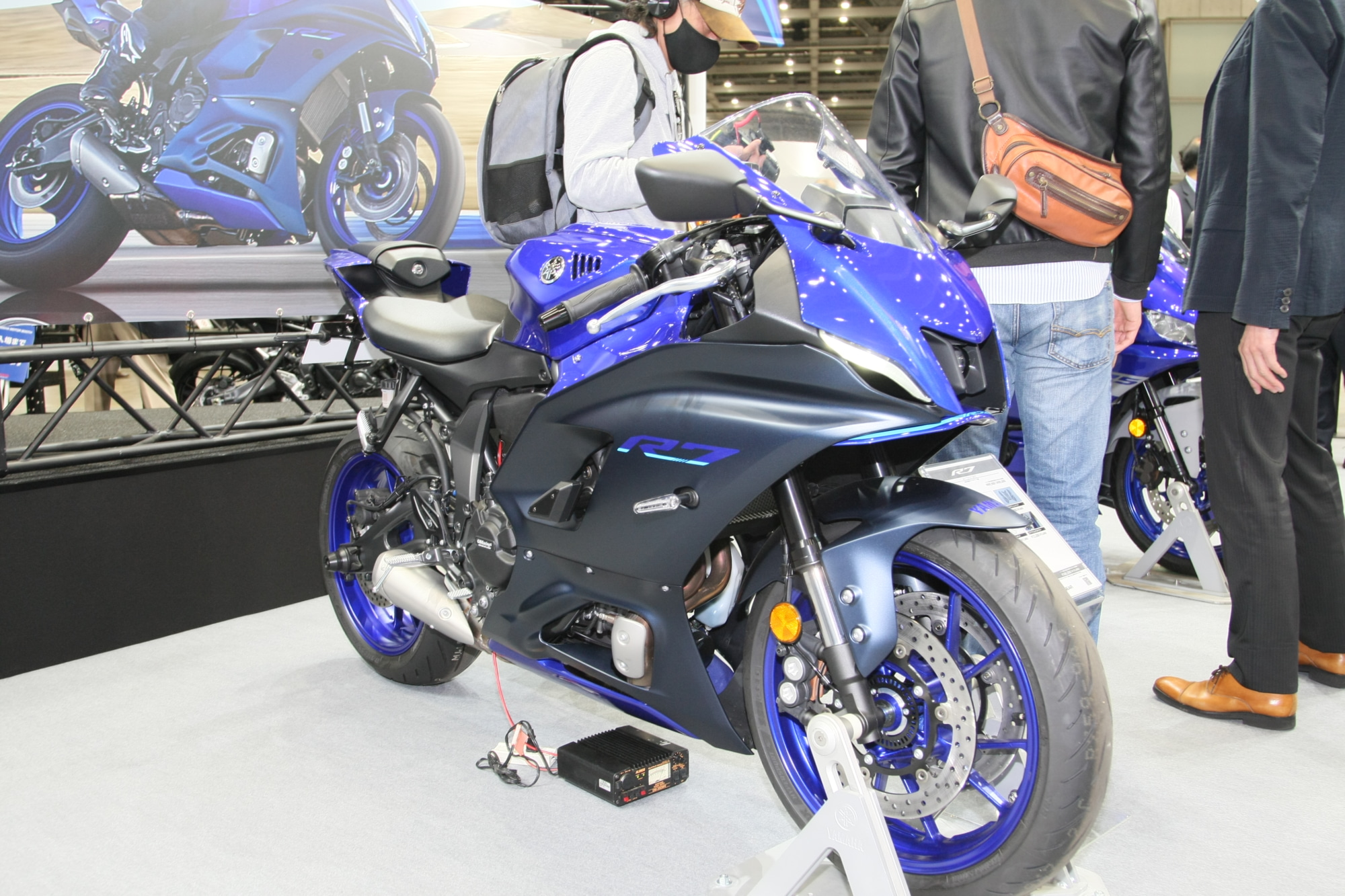 YZF-R7