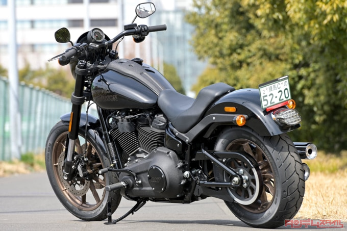 HARLEY-DAVIDSON LOW RIDER S（2022年モデル）リヤ7:3ビュー