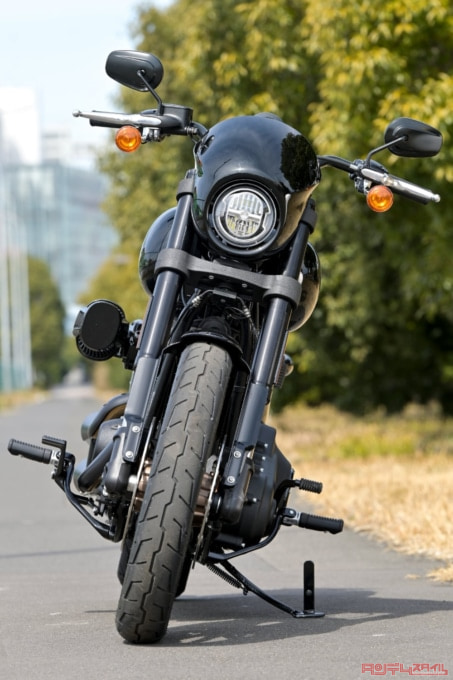 HARLEY-DAVIDSON LOW RIDER S（2022年モデル）フロントビュー