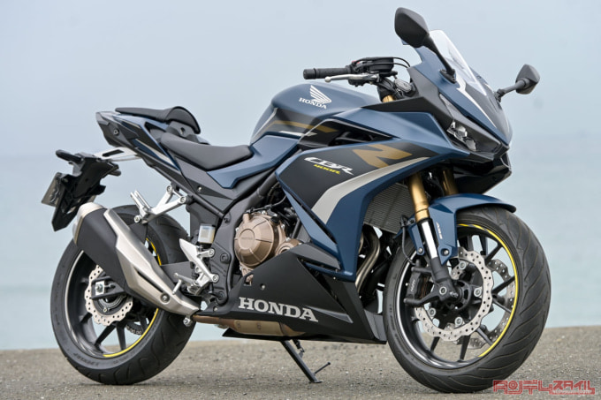 HONDA CBR400R（2022年モデル／8BL-NC56）7:3ビュー