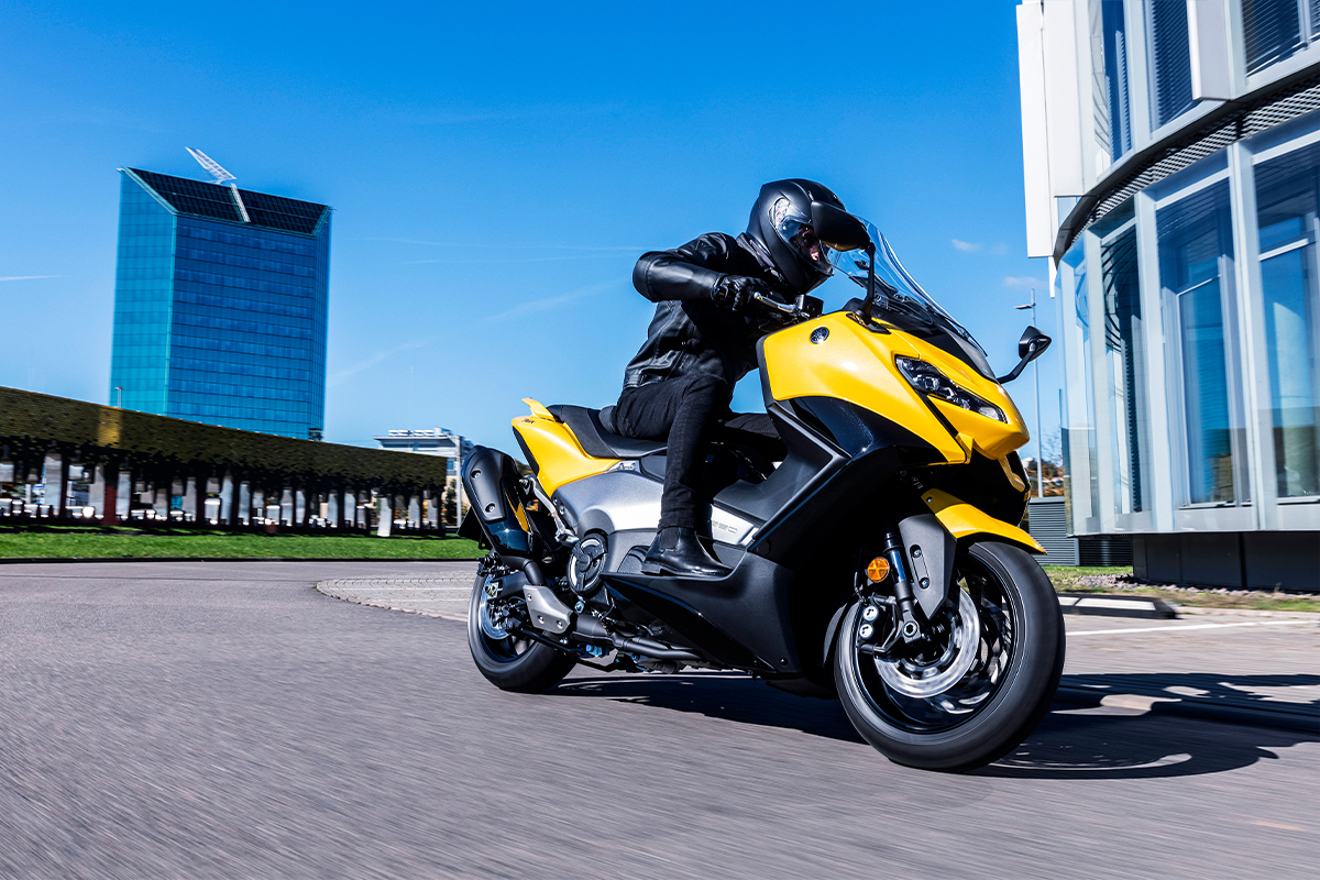 TMAXの最上位モデルTMAX560 ABSとTMAX560 TECH MAX ABSが TMAXの最上位モデルTMAX560 ABSとTMAX560 TECH MAX ABSが