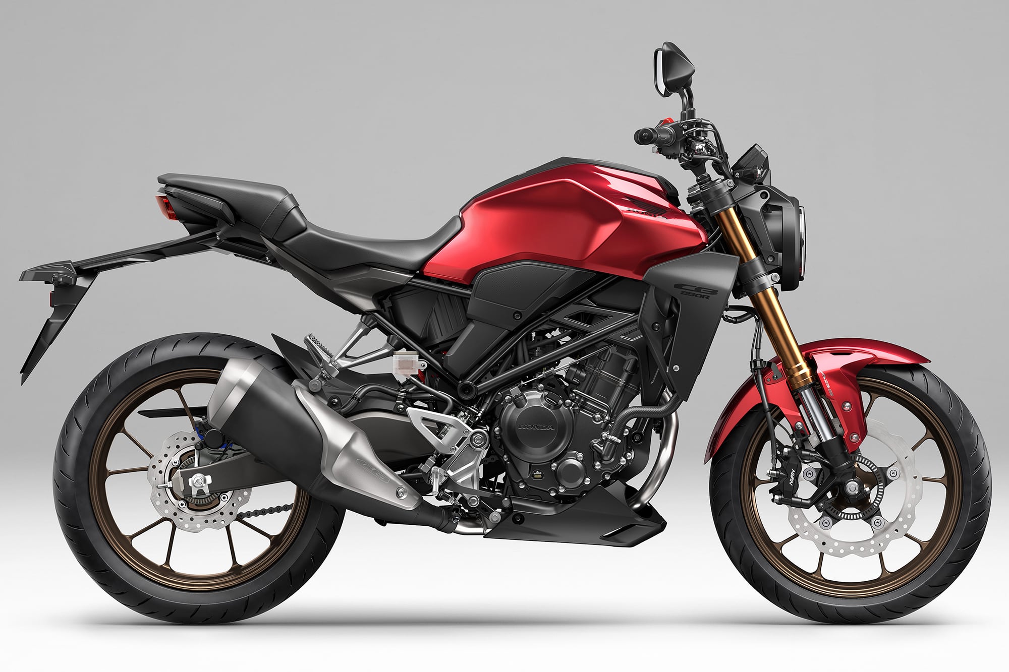 ホンダの軽二輪ネイキッドモデル Cb250r の仕様が一部変更して7月21日 木 から発売 ショーワ製sff Bp倒立フロントフォークやアシスト スリッパークラッチを新採用 バイクニュース タンデムスタイル