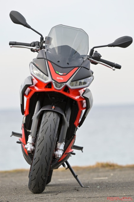 APRILIA TUONO660（2022年モデル）フロントビュー