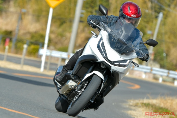 HONDA NT1100（2022年モデル）走行