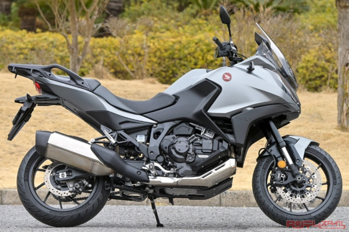 HONDA NT1100（2022年モデル）