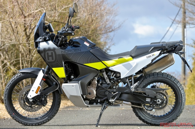 HUSQVARNA MOTORCYCLES NORDEN901（2022年モデル）左サイドビュー