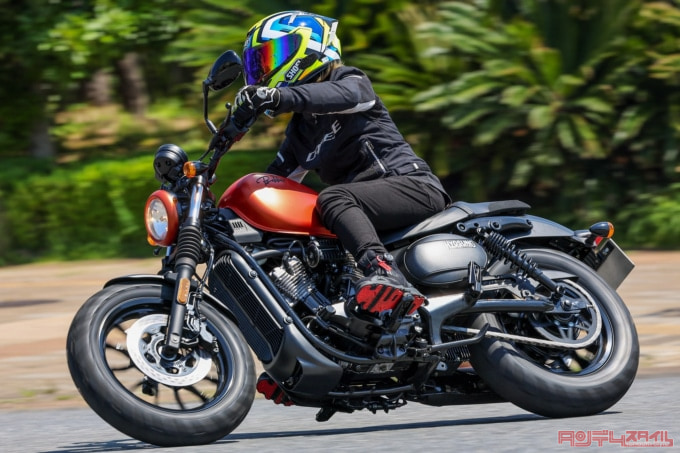 HYOSUNG GV300S BOBBER（2022年モデル）走行