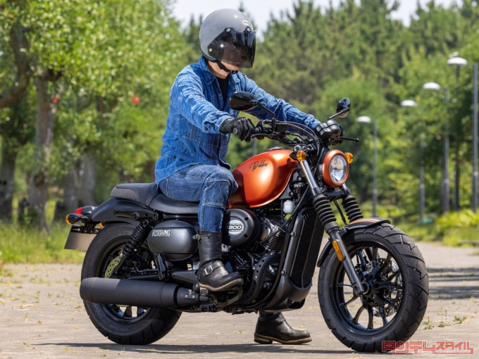 HYOSUNG GV300S BOBBER（2022年モデル）乗車姿勢