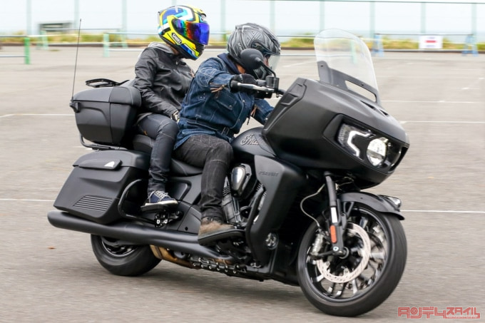 INDIAN MOTORCYCLE INDIAN PURSUIT DARK HORSE（2022年モデル）走行