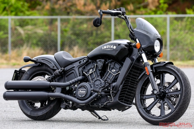 INDIAN MOTORCYCLE SCOUT ROGUE（2022年モデル）右サイドビュー