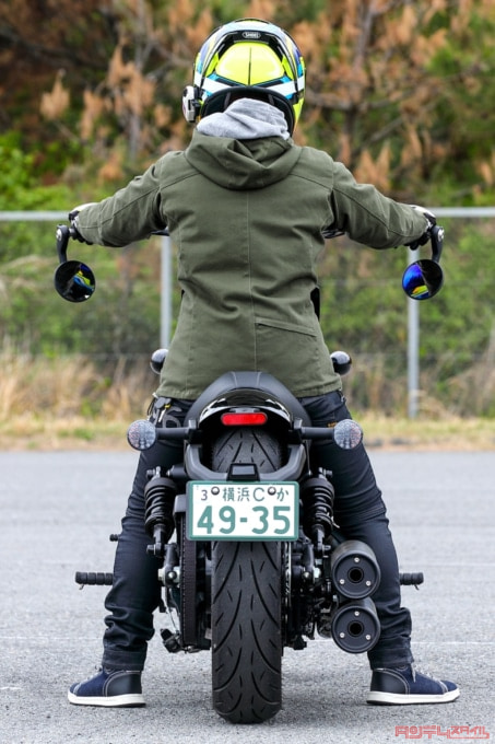 INDIAN MOTORCYCLE SCOUT ROGUE（2022年モデル）足つき