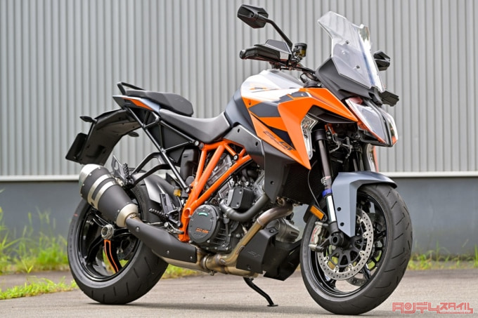 KTM 1290 SUPER DUKE GT（2022年モデル）