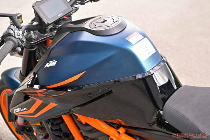 KTM 1290 SUPER DUKE R EVO（2022年モデル）燃料タンク