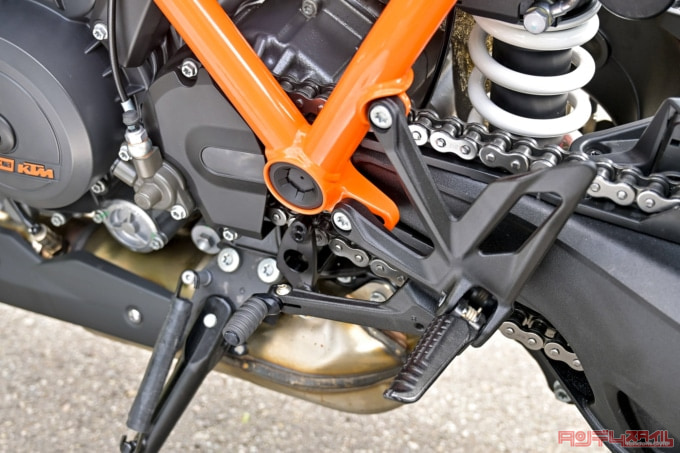 KTM 1290 SUPER DUKE R EVO（2022年モデル）シフト&リヤブレーキペダル