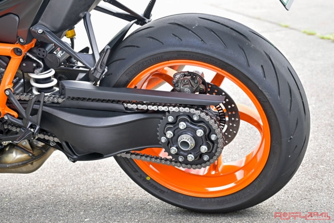 KTM 1290 SUPER DUKE R EVO（2022年モデル）スイングアーム