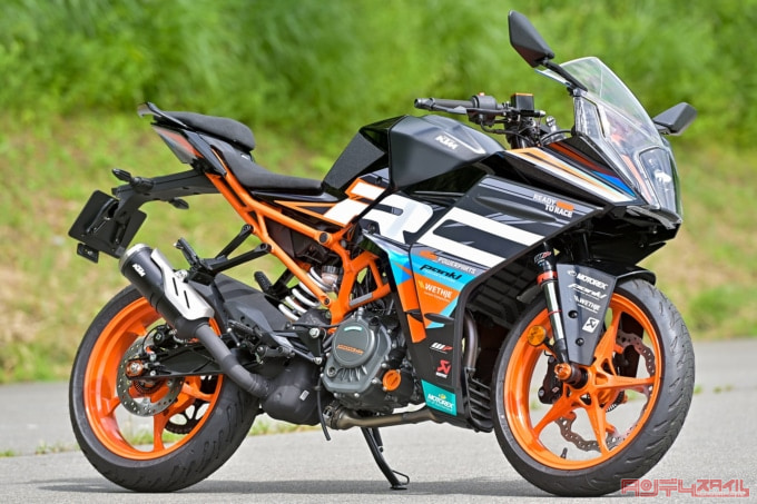 KTM RC125（2022年モデル）7:3ビュー