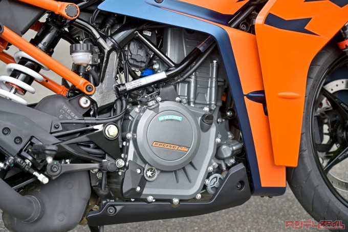 KTM RC390（2022年モデル）エンジン