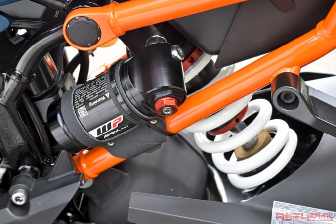 KTM RC390（2022年モデル）APEX PRO 6746ショック