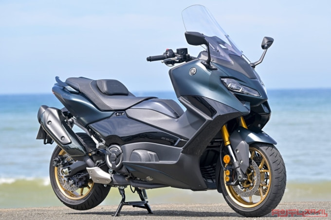 YAMAHA TMAX560 TECH MAX（2022年モデル）7:3ビュー