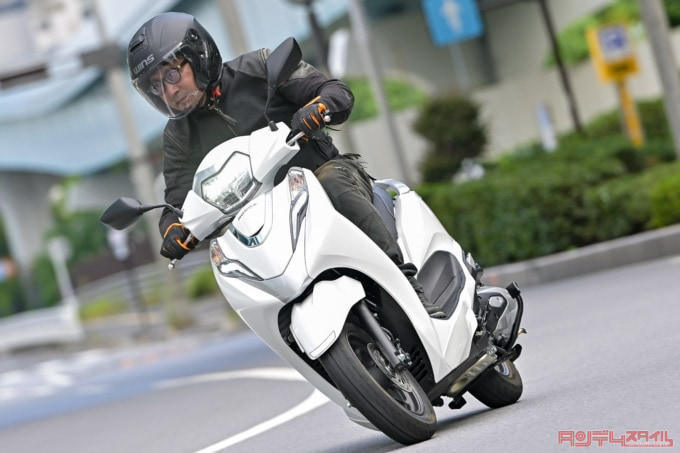 HONDA LEAD125（2022年モデル）走行