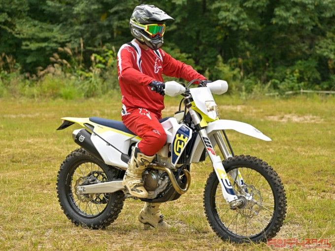 HUSQVARNA MOTORCYCLES FE350（2023年モデル）乗車姿勢