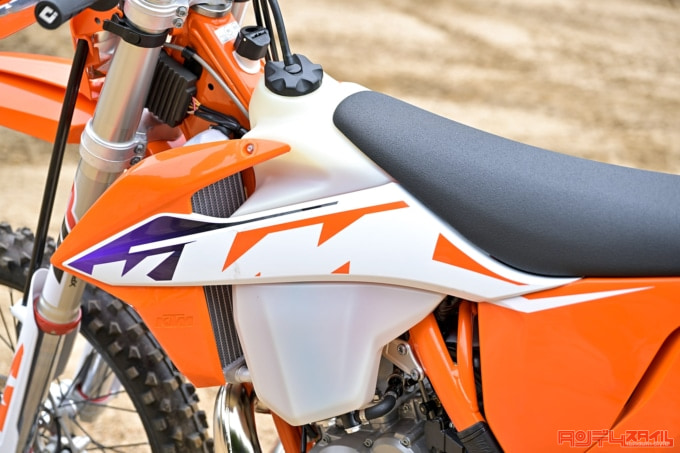 KTM 250EXC（2023年モデル）ボディ