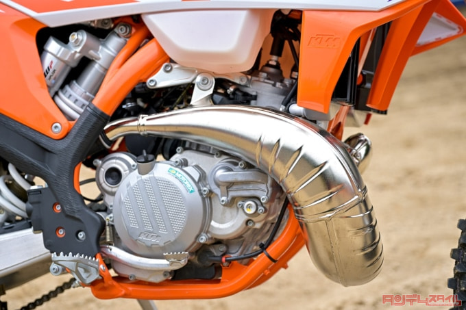 KTM 250EXC（2023年モデル）エンジン