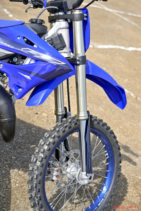 YAMAHA YZ125X（2022年モデル）フロントフォーク