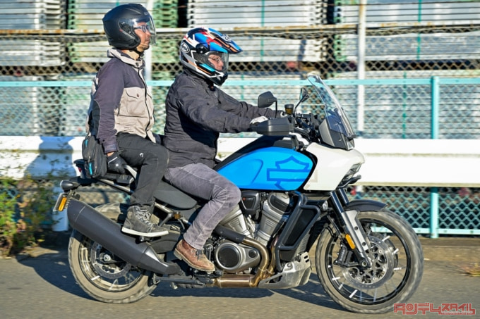 HARLEY-DAVIDSON PAN AMERICA 1250 SPECIAL（2022年モデル）タンデム走行