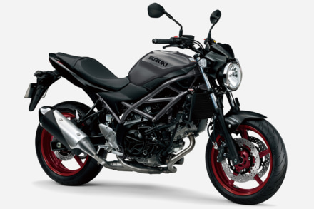 Vツインエンジン&コンパクトな車格のネイキッド「SV650 ABS」に新色が追加され2月3日より発売される