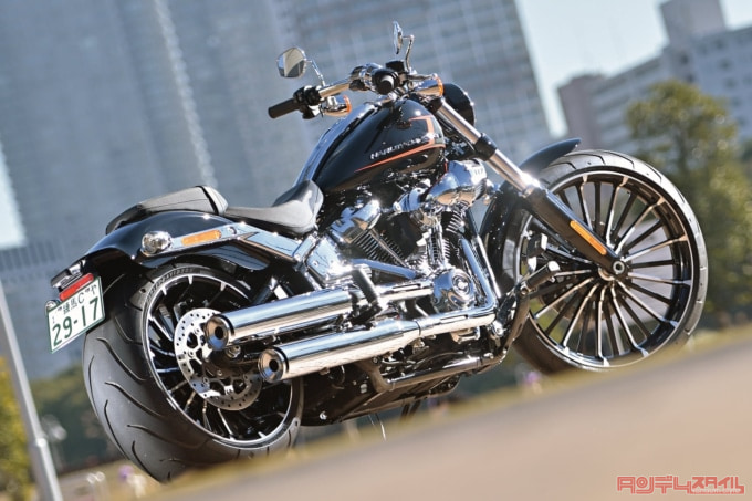 HARLEY-DAVIDSON BREAKOUT117（2023年モデル）