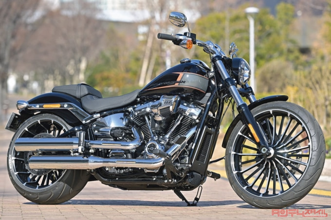 HARLEY-DAVIDSON BREAKOUT117（2023年モデル）7:3ビュー