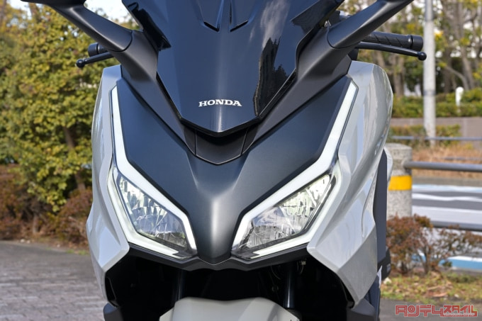 HONDA FORZA（2023年モデル）ヘッドライト