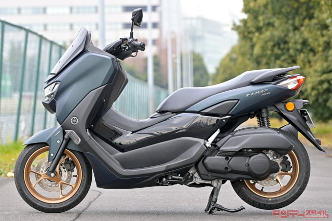 YAMAHA NMAX155（2023年モデル）左サイドビュー