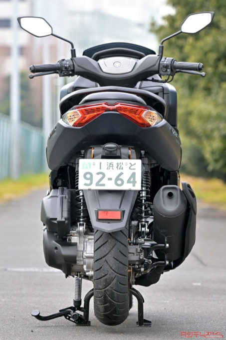 YAMAHA NMAX155（2023年モデル）リヤビュー