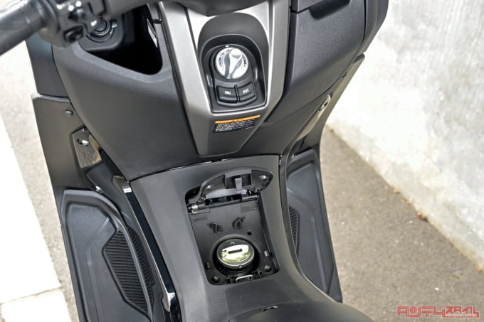 YAMAHA NMAX155（2023年モデル）ガソリン給油口