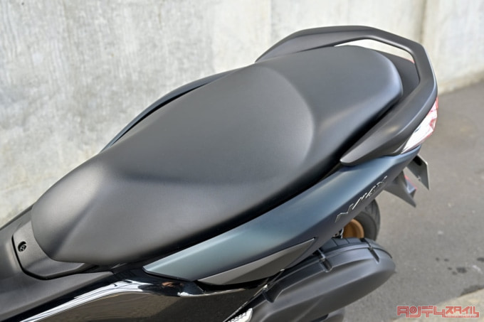 YAMAHA NMAX155（2023年モデル）シート