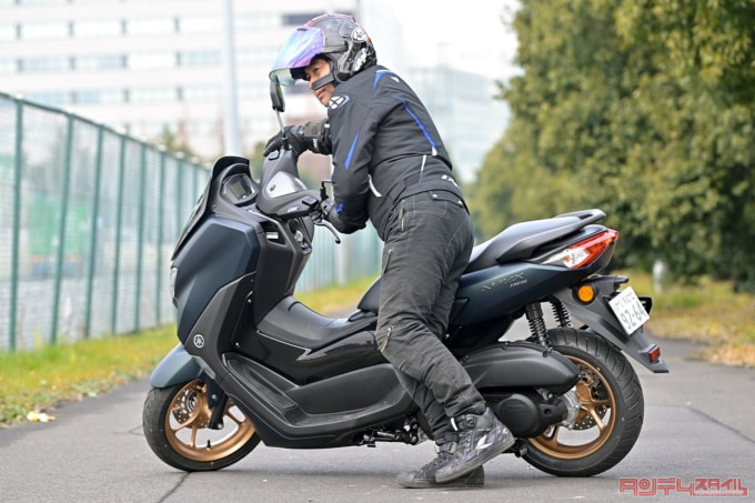 YAMAHA NMAX155（2023年モデル）取り回し