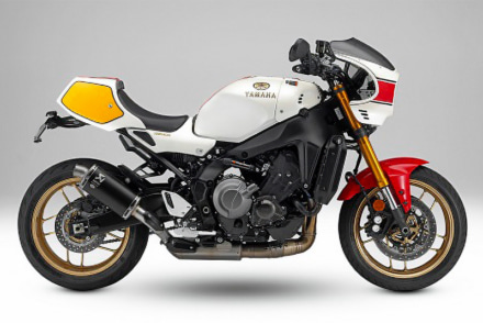 オールドテイストをさらに高めるXSR900用外装キットが登場！