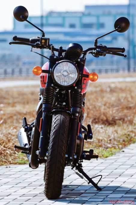 ROYAL ENFIELD HUNTER350（2023年モデル）フロントビュー