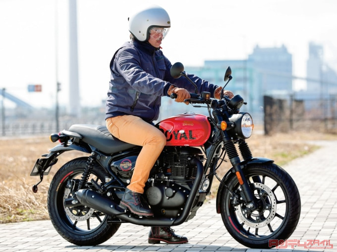 ROYAL ENFIELD HUNTER350（2023年モデル）乗車姿勢