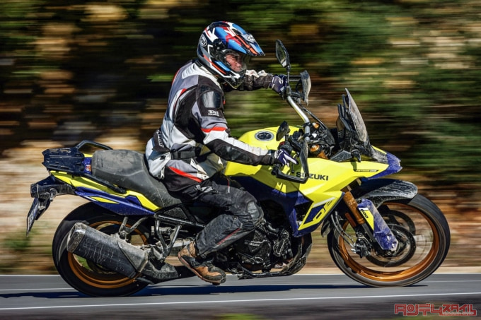 SUZUKI V-STROM800DE（2023年モデル）走行