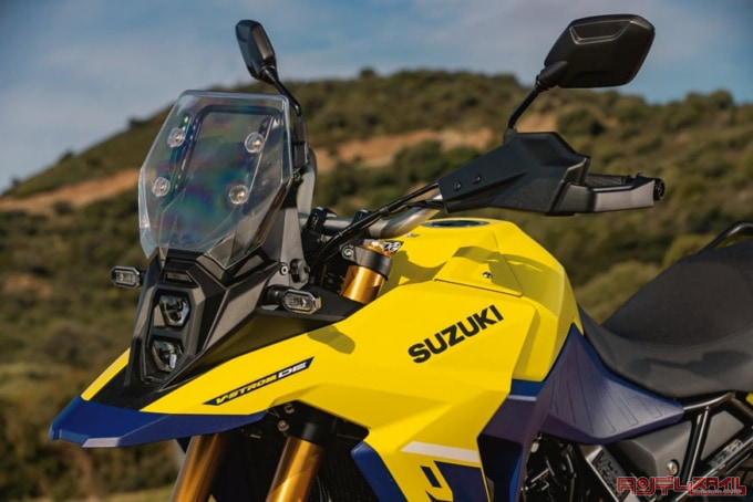 SUZUKI V-STROM800DE（2023年モデル）フロントマスク